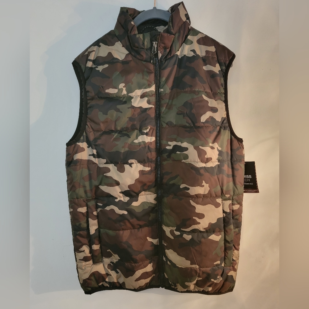 Swiss Tech Camo Print Men's Vest, Size Small